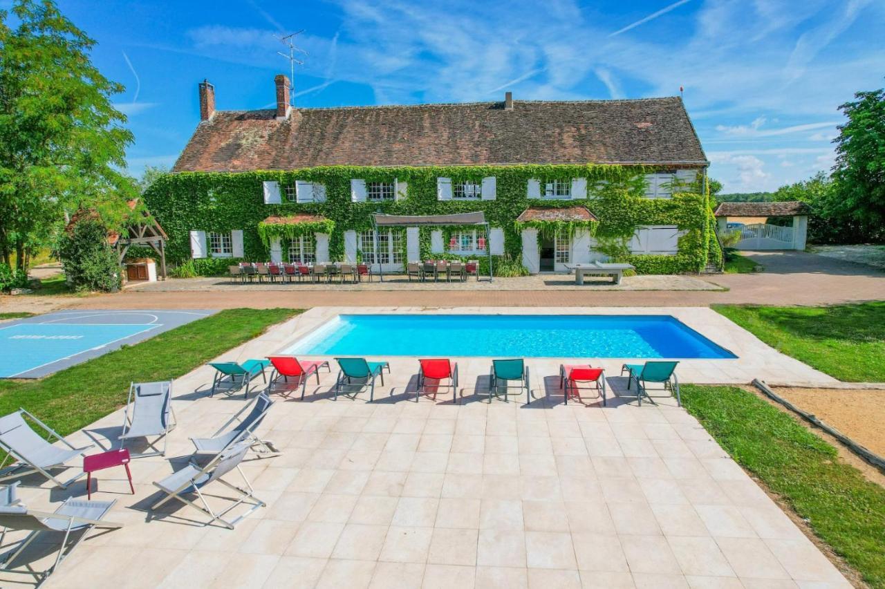 Crazy Villa Etisseaux 45 - Heated pool - Volley court - 1h30 Paris - 45p Saint-Maurice-sur-Aveyron Extérieur photo