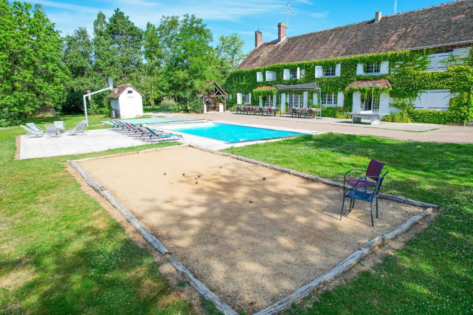 Crazy Villa Etisseaux 45 - Heated pool - Volley court - 1h30 Paris - 45p Saint-Maurice-sur-Aveyron Extérieur photo
